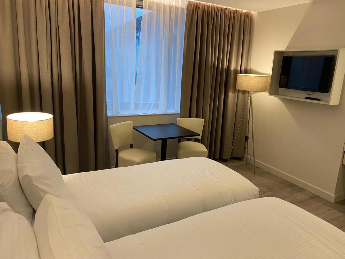 Axiom Park 4* Лондон