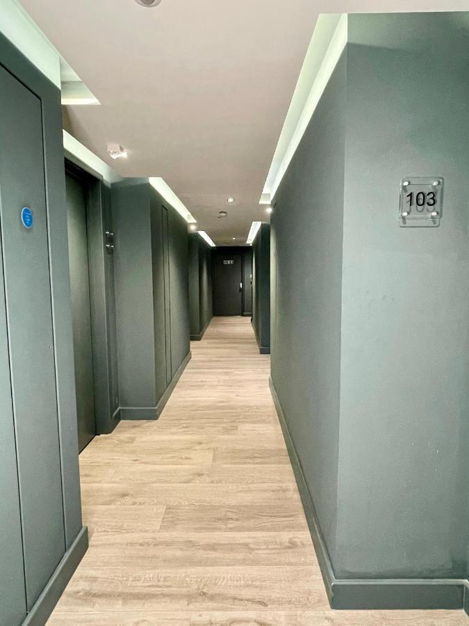 Axiom Park Апарт-отель Лондон